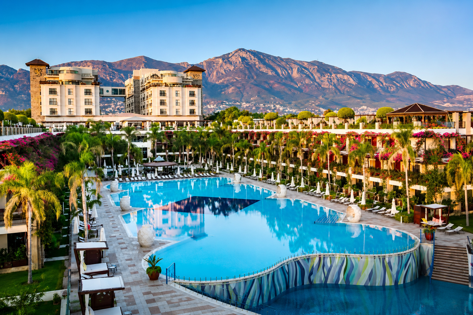 Cratos Premium Hotel